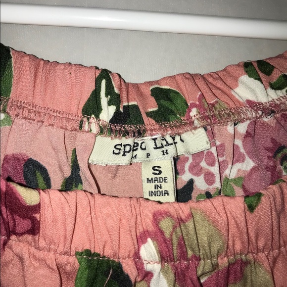 PINK FLORAL Blouse - Picture 2 of 2